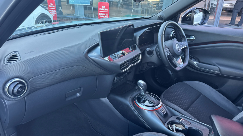 Nissan Juke 1.0 DiG-T N-Connecta 5dr DCT Petrol Hatchback